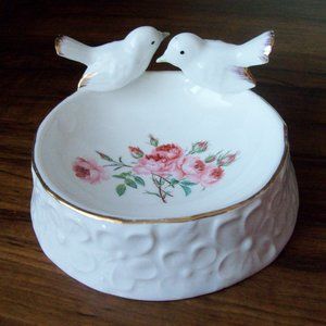 Porcelain trinket/soap dish (#EV1131)